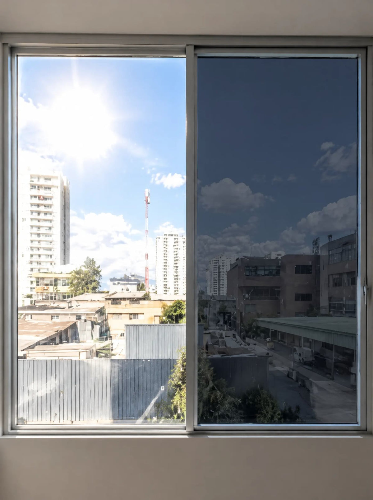 Ventana sin lámina a la izquierda y con lámina nanocerámica 20% a la derecha (simulación)