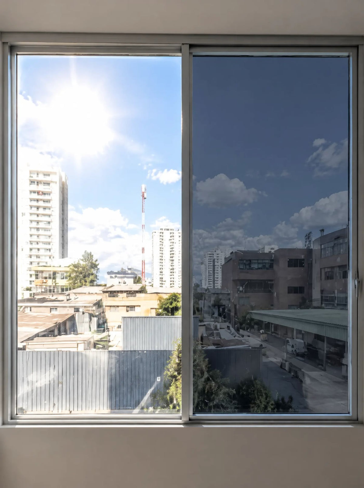 Ventana sin lámina a la izquierda y con lámina nanocerámica 35% a la derecha (simulación)